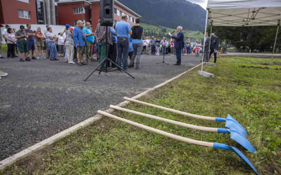 24 08 21 WS Spatenstich 045